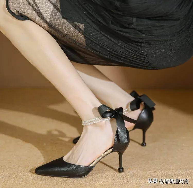 99久无码中文字幕一本久道:最新款女外套,最新时尚女外套，时尚潮流与实用性的完美结合