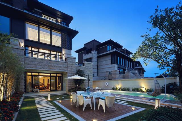 2020久久香蕉国产线看观看:最新款农村别墅,探索最新农村别墅设计，从久久的香蕉国产线观看现代农村变迁