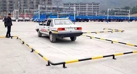 7777精品久久久大香线蕉:最新驾考科目三,最新驾考科目三，掌握关键技能，轻松应对考试——7777精品久久久大香线蕉