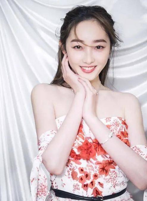 波多野吉不卡中文AV无码AV:百练成仙最新章节,波多野吉不卡中文AV无码AV与百练成仙最新章节，探索与赏析