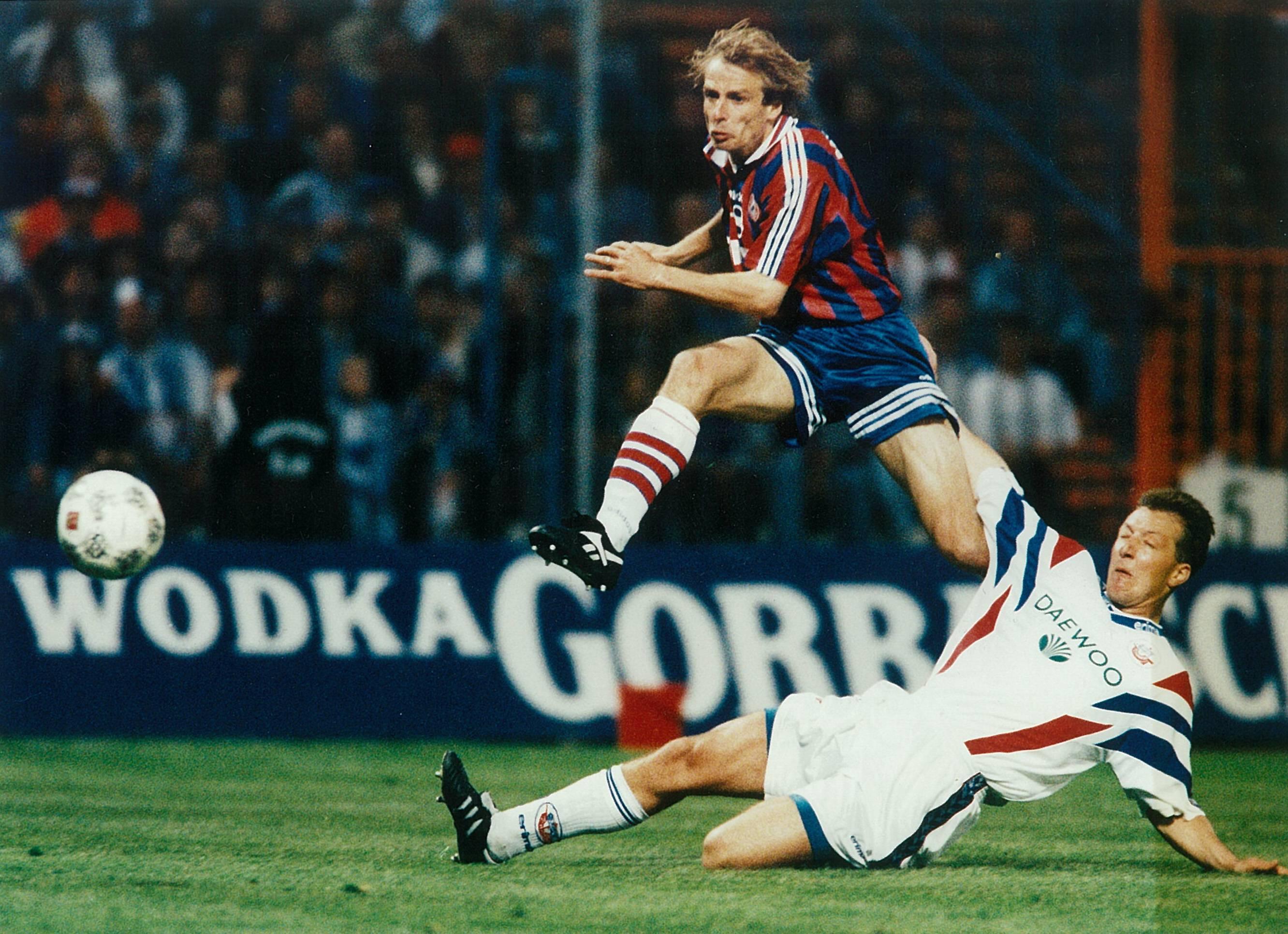 久久久久97国产精华液好用吗:最新款电信手机,久久久久97国产精华液与最新款电信手机的使用体验