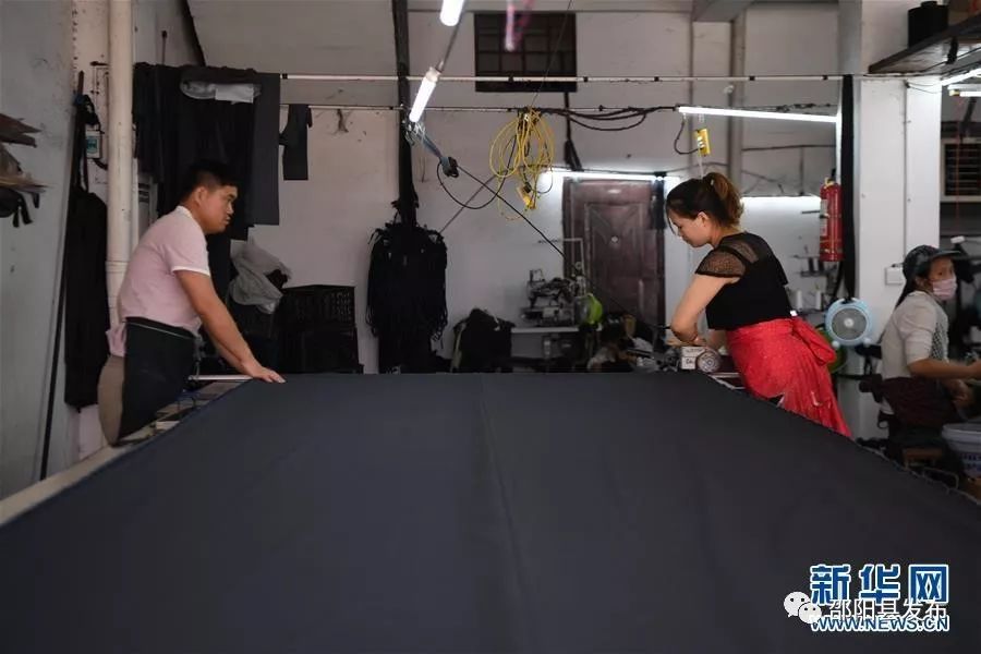 WWW色视频片内射:宜昌服装厂最新招聘,宜昌服装厂最新招聘，探索职业新机遇，共赴未来成功之路