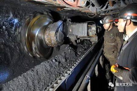 午夜精品久久久久久久无码 :平煤机最新消息,午夜精品久久久久久久无码，探索平煤机的最新动态与未来展望