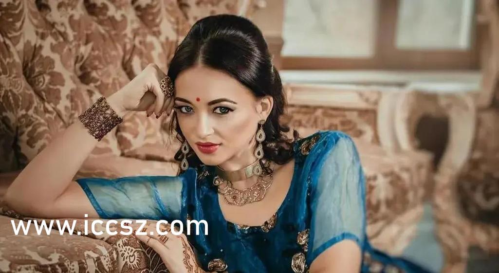 欧美香蕉爽爽人人爽:我和美女院长最新章节,欧美香蕉爽爽人人爽，我与美女院长的奇幻之旅（最新章节）