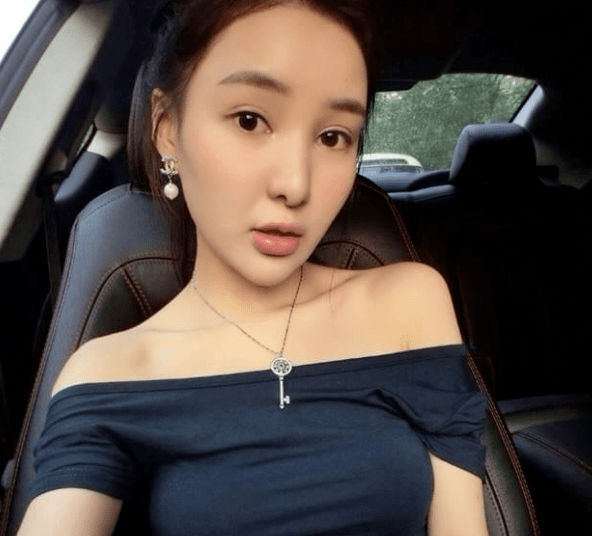 日本爆乳片手机在线播放:电视柜的样式最新款,探索日本爆乳片手机在线播放与最新电视柜样式 日本爆乳片手机在线播放:电视柜的样式最新款,探索日本爆乳片手机在线播放与最新电视柜样式