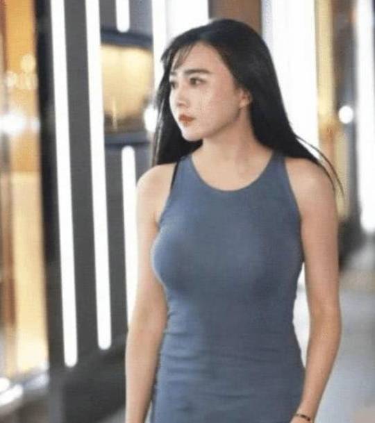 午夜丰满少妇性开放视频:怎样更新qq的最新版本,午夜丰满少妇性开放视频与QQ版本更新的探索