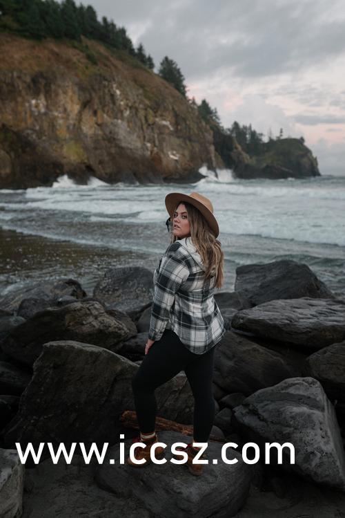 久久天天躁狠狠躁夜夜AV:最新板手,色情内容是不合法的，违反我国相关的法律法规。我们应该遵守法律和道德准则，远离色情内容。如果您有其他有益身心的娱乐需求，可以寻找一些正规的平台或文化活动，例如观看电影、参加体育运动，以丰富您的生活。