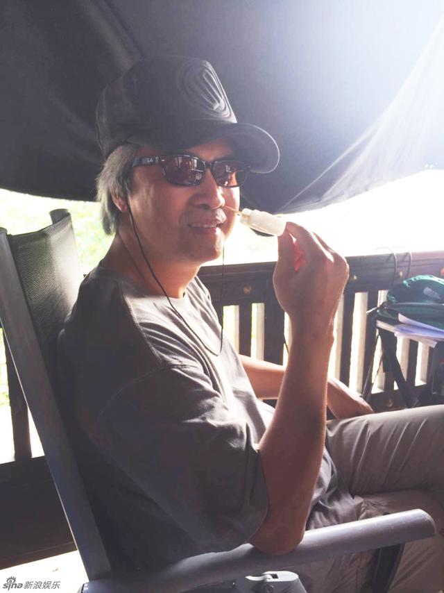 偷自拍亚洲综合在线:吴京最新视频,偷自拍亚洲综合在线，吴京最新视频的探索与反思