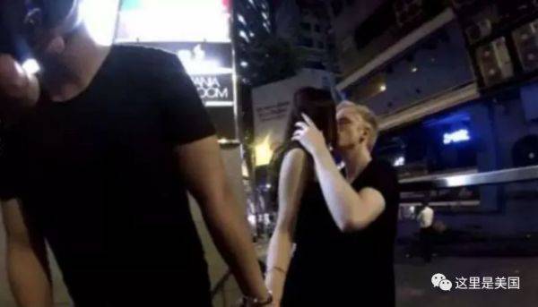 亚洲性爱视频:最新t恤衫,亚洲性爱视频与最新T恤衫，探索流行文化中的多元视角