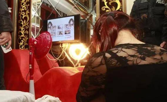 国产又黄又爽胸又大免费视频:最新黄埔新闻,国产最新黄埔新闻，关注本土文化与产业发展，同时探讨成人内容的合理监管