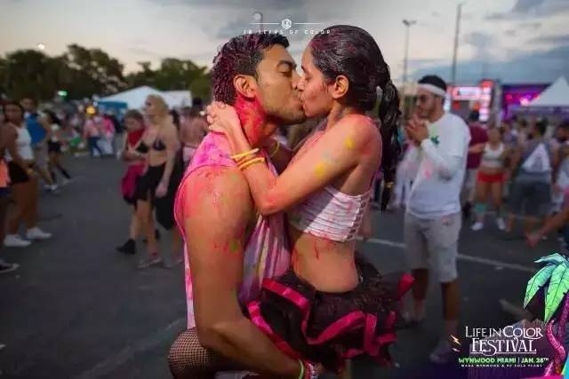 激情综合色综合啪啪开心 :哔卡最新,激情综合色与哔卡最新的探索，寻找快乐的啪啪之旅