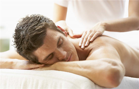 少妇初次光临全身推油按摩:广安最新楼盘,广安最新楼盘与少妇的初次全身推油按摩体验