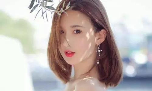 女人高潮抽搐喷液30分钟视频:最新黑丝番号,探索女性性高潮的奥秘，关于女人高潮抽搐与黑丝风尚的视频研究