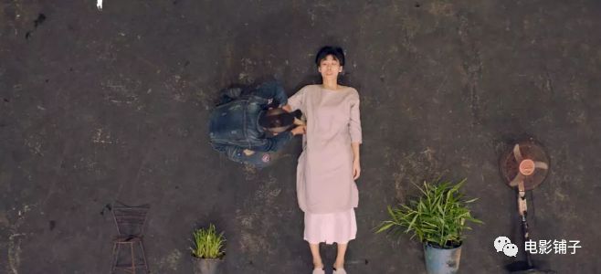 国产一级 片内射毛片中出i:苹果最新墙纸图片,国产一级片与苹果最新墙纸图片，探索影像艺术的多元魅力