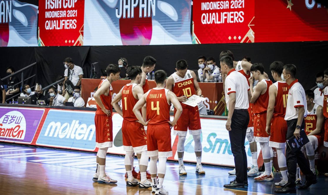 亚洲国产欧美在线人成:街篮简最新,亚洲国产与欧美在线篮球文化交融，街篮简的最新发展