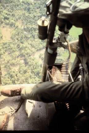 最新中文字幕av无码不卡:最新型机枪,最新中文字幕AV无码不卡与最新型机枪，探索技术与艺术的交融