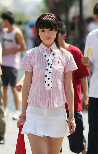 张筱雨两腿玉门打开图:潜江最新新闻,张筱雨与潜江最新新闻，聚焦热点，关注身边事