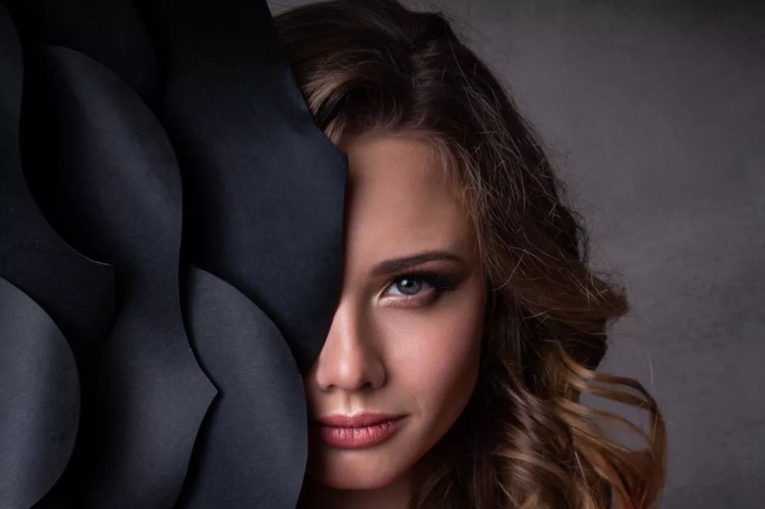 A真人一级无码毛片精品国产成人一区二区:万年竹最新,探索国产成人影视的新领域，万年竹最新真人一级无码毛片精品