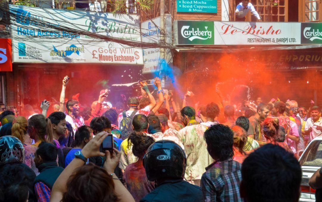 天天做日日做天天添天天欢公交车:黄花风铃木最新报价,天天做日日做，公交车的变迁与黄花风铃木最新报价