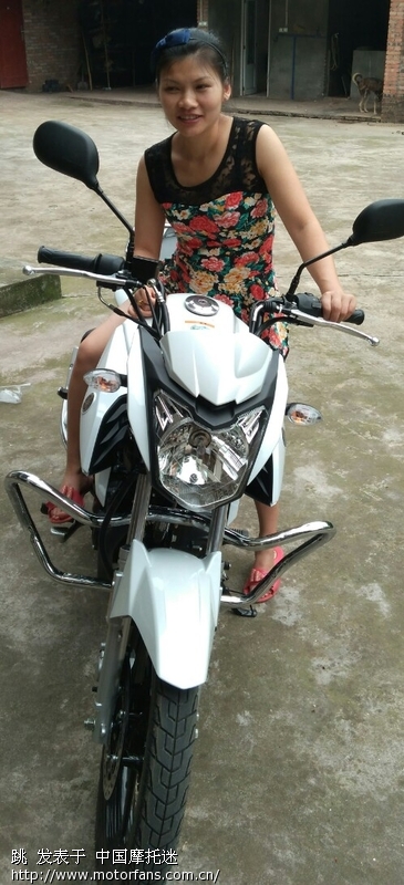 精品日产一卡2卡三卡4卡自拍:飞致150最新价,探索精品日产摄影艺术，一卡到四卡自拍之旅与飞致150最新价格概览