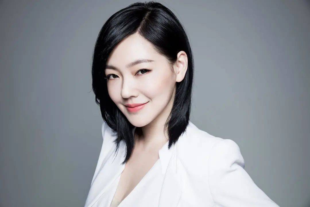 国产成人片无码视频在线观看:陈乔恩最新发型图片,国产成人片无码视频在线观看与探索陈乔恩最新发型图片的魅力