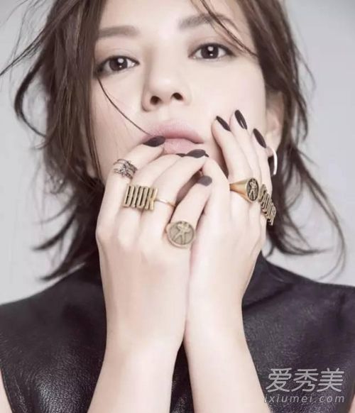 又粗又硬又黄又爽的视频永久:赵薇发型最新发型,赵薇最新发型，探索粗硬、黄爽之美的独特魅力