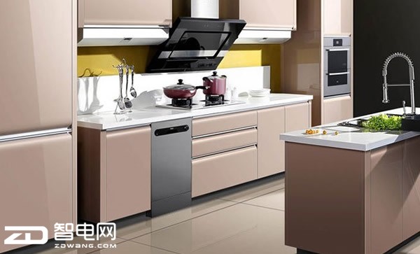 小婕子伦流澡到高潮H:最新款洗碗机,小婕子体验新潮洗碗机，从沐浴到生活品质的跃升