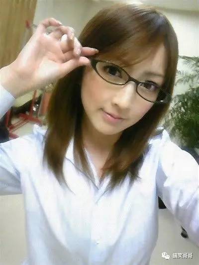 强奷漂亮雪白丰满少妇AV:说说最新说说霸气说说,关于强奷漂亮雪白丰满少妇AV的最新话题，霸气说说的探讨