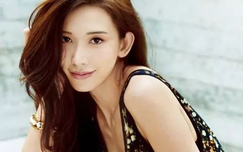 国产精品视频二区不卡:林志玲的最新照片,国产精品视频二区流畅无阻，探索林志玲的最新魅力风采