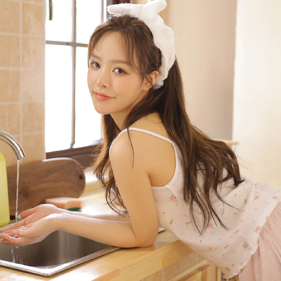 玩弄白嫩少妇xxxxx性:龙潜花都最新章节,龙潜花都，玩弄白嫩少妇的禁锢之欲最新章节探索