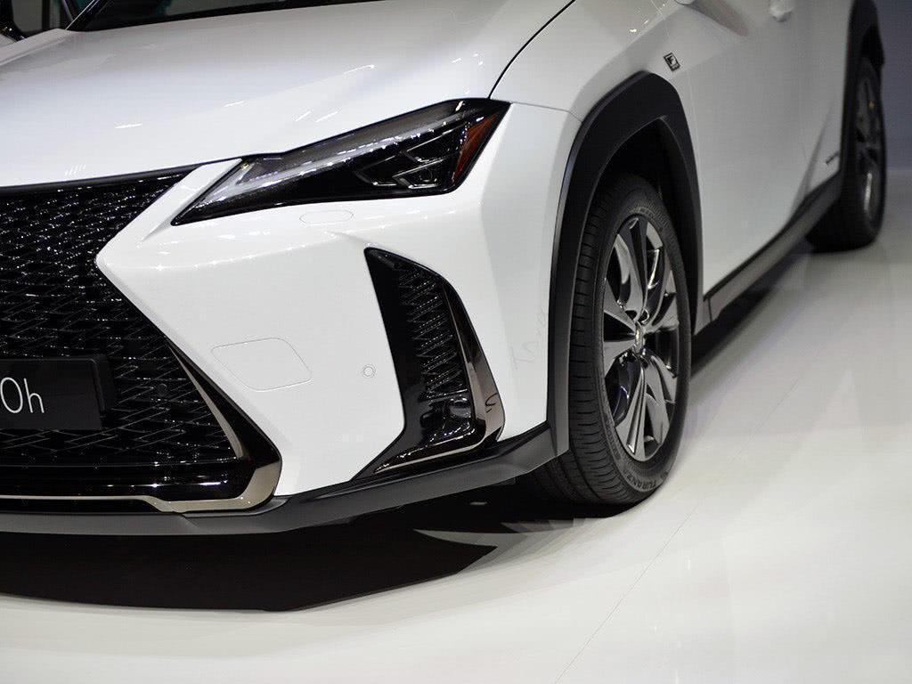 日本少妇被黑人猛cao:雷克萨斯ux最新消息,雷克萨斯UX最新消息，探索未来豪华SUV的新篇章