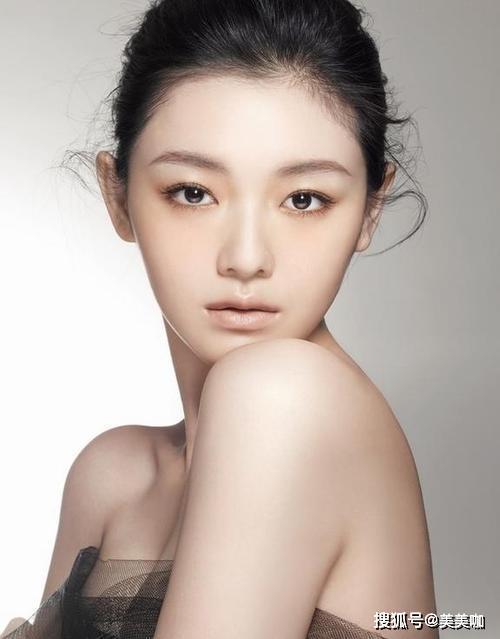 欧美综合自拍亚洲综合图:天域神座最新章节,欧美综合自拍与亚洲综合图，天域神座的最新章节探索