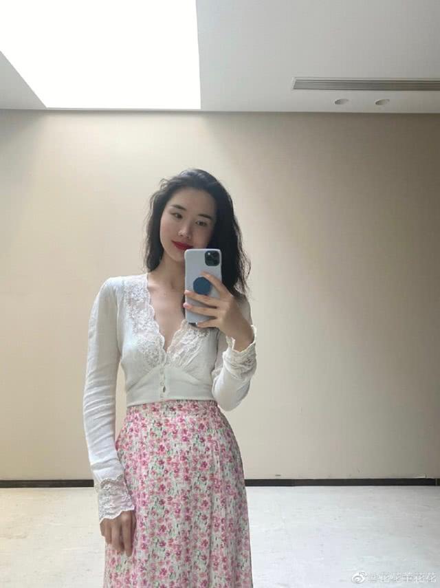 人妻丰满熟妇AV无码区APP:最新矿产资源法全文,关于人妻丰满熟妇AV无码区APP与最新矿产资源法的探讨 人妻丰满熟妇AV无码区APP:最新矿产资源法全文,关于人妻丰满熟妇AV无码区APP与最新矿产资源法的探讨