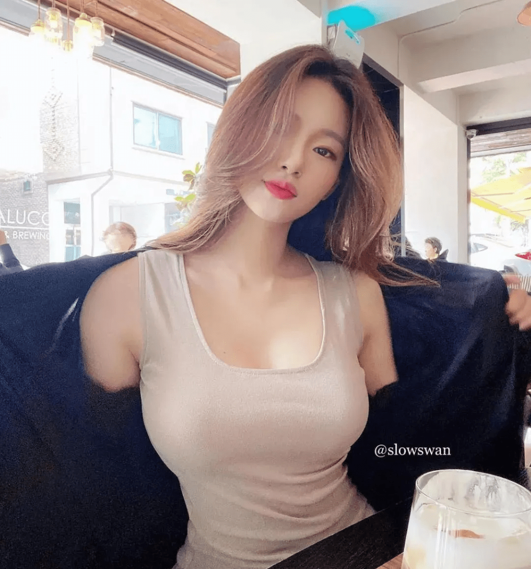 人妻丰满熟妇AV无码区不卡:意大利华人网最新招聘,意大利华人网最新招聘，探索无码区与丰满熟妇的奥秘