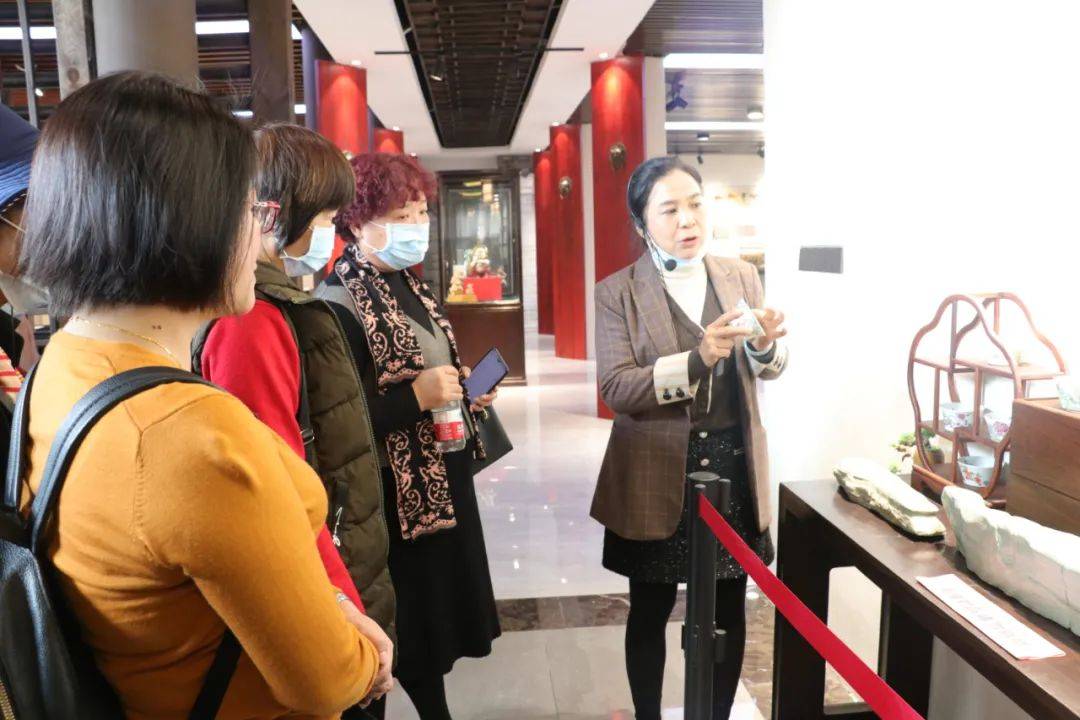 亚洲熟女一区二区三区:长城最新款vv7,亚洲熟女一区二区三区，长城最新款VV7的魅力与探索