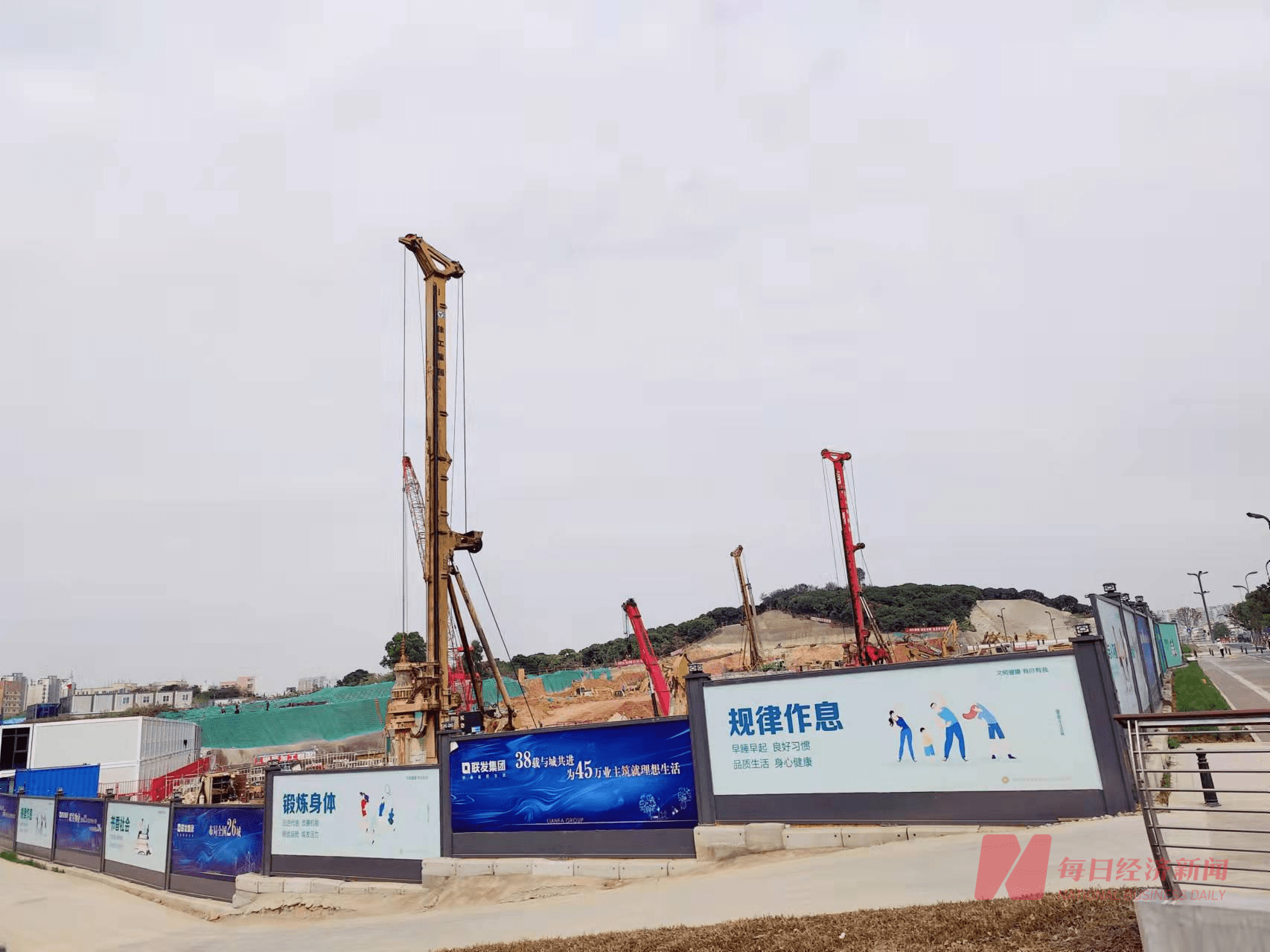 天码AV无码一区二区三区四区:来凤飞机场最新消息,天码AV无码一区二区三区四区，来凤飞机场最新消息全面解读