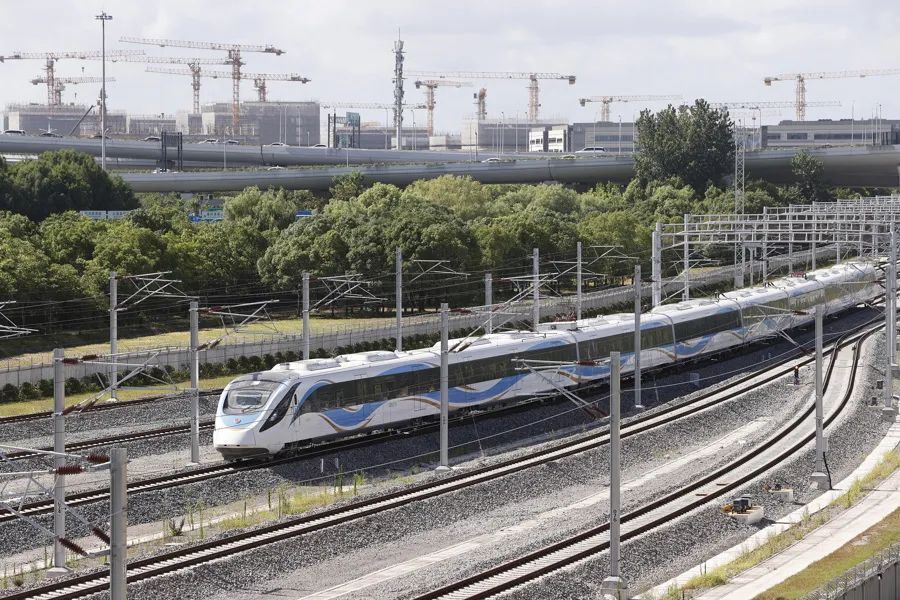 最新亚洲人成人无码网站:上海机场联络线最新消息,最新亚洲人成人无码网站与上海机场联络线最新动态