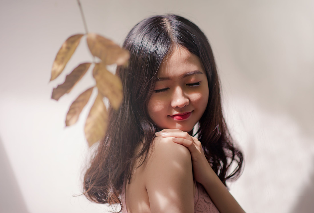 裸体女人张开两腿任你看:不卡的日本最新免费视频,裸体女人张开两腿任你看,探索网络视频内容的边界与伦理考量 裸体女人张开两腿任你看:不卡的日本最新免费视频,裸体女人张开两腿任你看,探索网络视频内容的边界与伦理考量