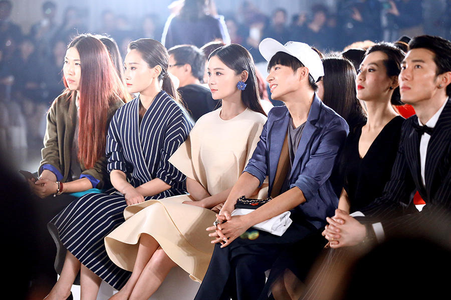 农村妇女野外交性高清片:袁姗姗最新动态,关于农村妇女野外交性高清片与袁姗姗最新动态的探索 农村妇女野外交性高清片:袁姗姗最新动态,关于农村妇女野外交性高清片与袁姗姗最新动态的探索