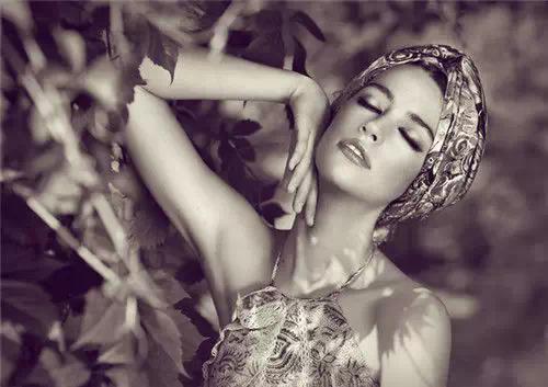 色费女人18毛片a级毛片视频:亦舒最新作品,亦舒最新作品，色费女人与18毛片的探索