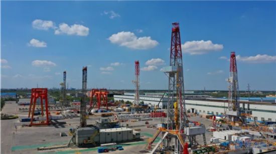 国产精品久久一区二区三区:龙星化工最新,国产精品之光,龙星化工一区、二区和三区的最新进展 国产精品久久一区二区三区:龙星化工最新,国产精品之光,龙星化工一区、二区和三区的最新进展