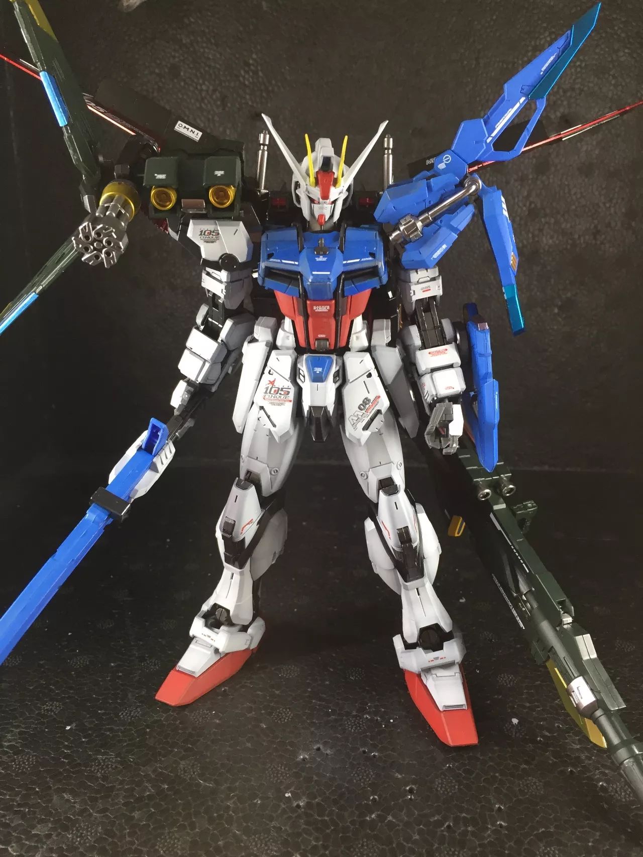 国产精品亚洲综合一区在线观看:最新高达模型,探索国产精品与最新高达模型的完美融合，亚洲综合一区在线观看的新体验