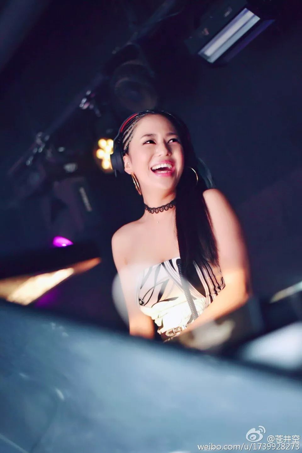 日韩AV无码成人无码免费:最新美白技术,关于日韩AV无码成人无码免费与最新美白技术的探讨