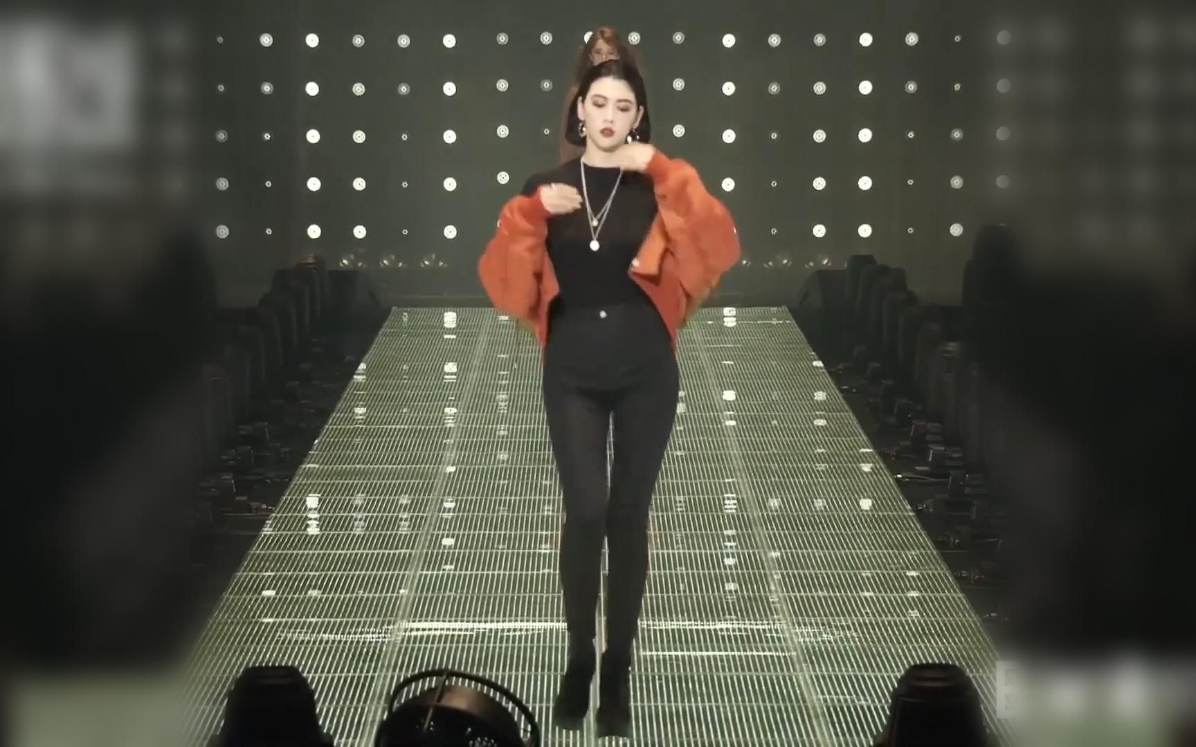 国产成人亚洲精品青草天美:最新的脚步舞,探索国产成人亚洲精品，青草天美的脚步舞