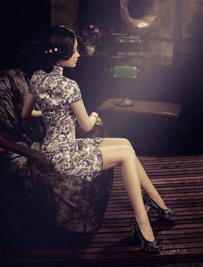 乌克兰少妇xxxx做受野外:黄页网站最新,色情内容是不道德和违法的，不仅违反社会伦理道德，还可能对个人的身心健康造成伤害。我们应该遵守社会道德和法律规定，并尊重他人的权利和尊严。建议远离不良信息，共同维护网络健康，共享绿色心灵。