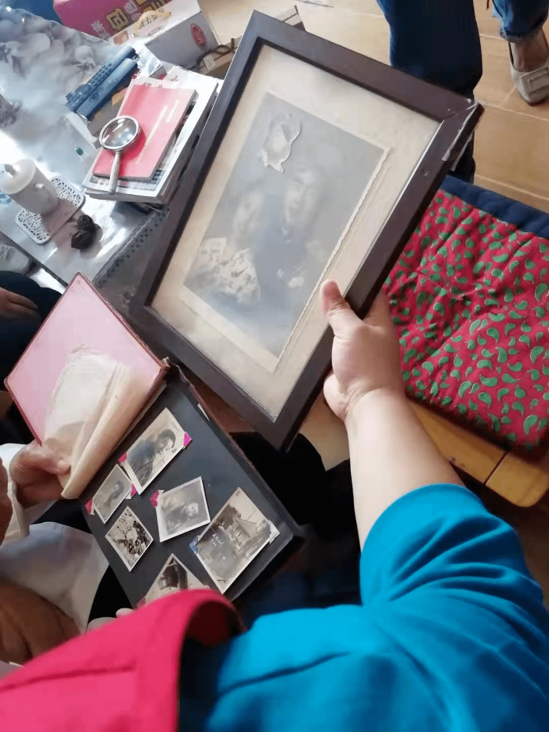 性无码一区二区三区在线观看:最新微信站街,色情内容是不合法的，违反我国相关的法律法规。我们应该遵守法律和道德准则，远离色情内容。如果您有其他有益身心的娱乐需求，可以寻找一些正规的平台或文化活动，例如观看电影、参加体育运动、学习知识等，以丰富您的生活。