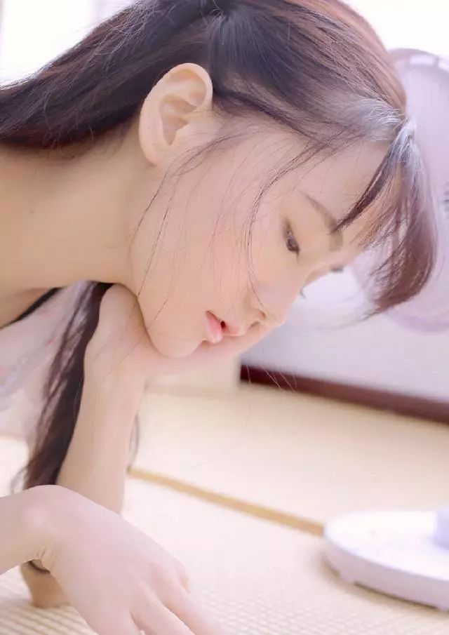 亚洲精品无码成人片久久不卡:隐身侍卫最新章节,亚洲精品无码成人片与隐身侍卫的最新章节,探索与赏析 亚洲精品无码成人片久久不卡:隐身侍卫最新章节,亚洲精品无码成人片与隐身侍卫的最新章节,探索与赏析