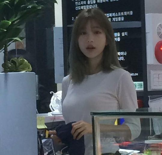 免费观看美女裸体的网站:10-17-20-26-29-38S：13,关于免费观看美女内容的网站及相关探讨