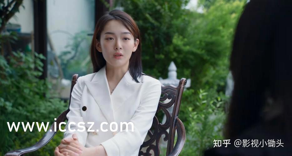 yy1111111少妇影院光屁股:12-13-17-24-27-28J：03,色情内容是不合法的，违反我国相关的法律法规。我们应该遵守法律和道德准则，远离色情内容。如果您有其他有益身心的娱乐需求，可以寻找一些正规的平台或文化活动，例如观看电影、参加体育运动、学习绘画或音乐等。这些活动不仅能够提供娱乐，还能够提升您的技能和素质，丰富您的生活。