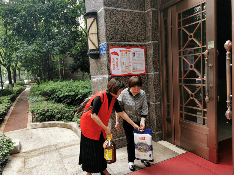 色老头在线一区二区三区:01-18-26-28-30-49V：12,探索数字时代的色彩世界，在线一区二区三区的深度解析（关键词，色老头，在线一区二区三区，01-18-26-28-30-49V，12）